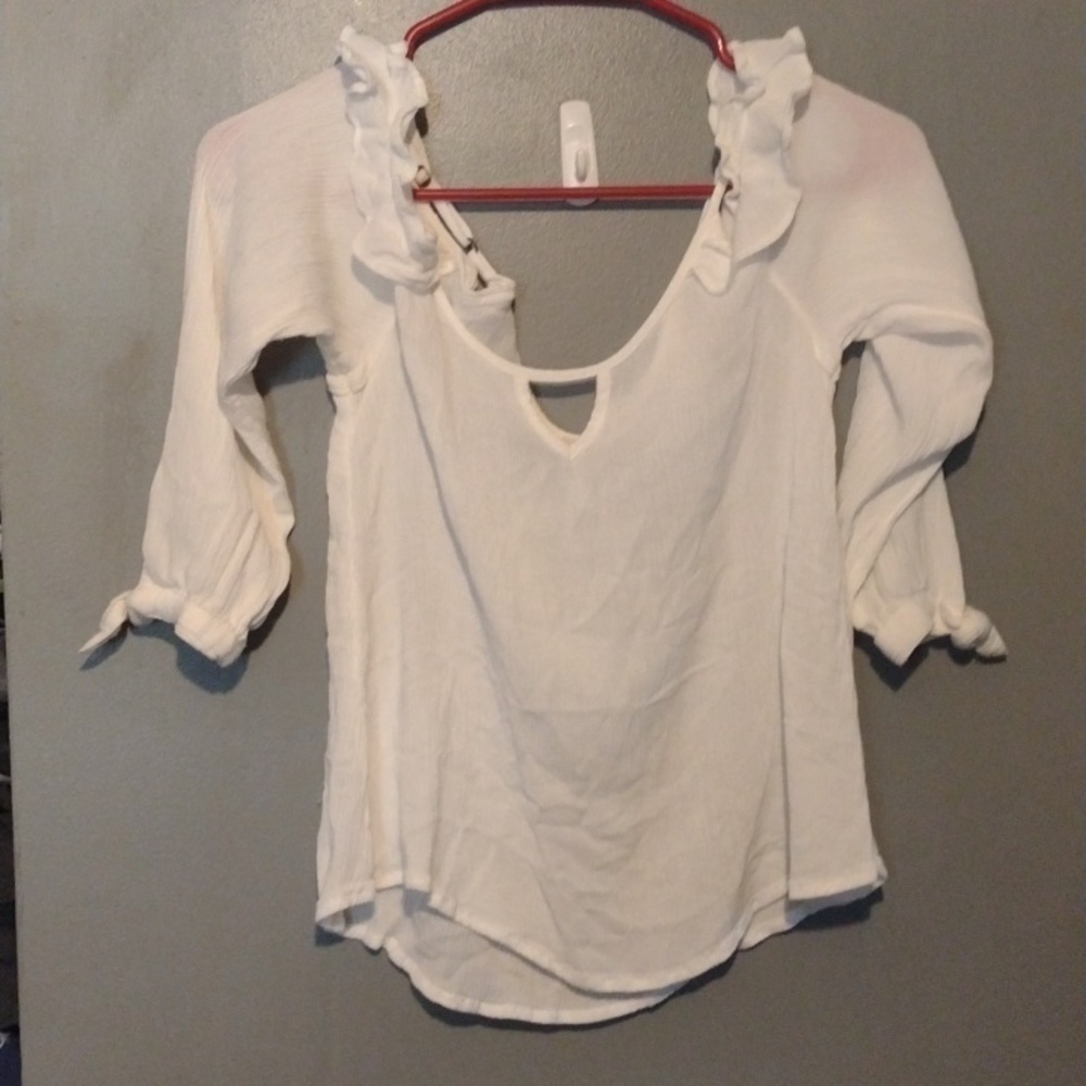 HOLLISTER size small white cold shoulder long sleeve shirt
